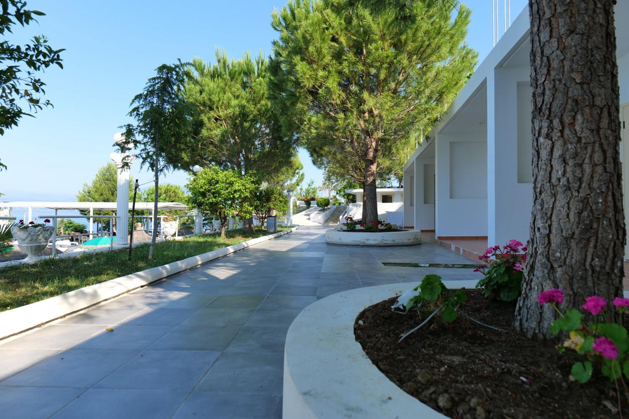 Edva Resort Radhime Luaran gambar