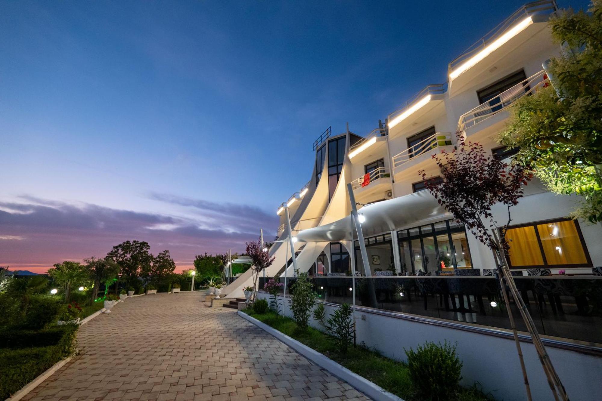 Edva Resort Radhime Luaran gambar