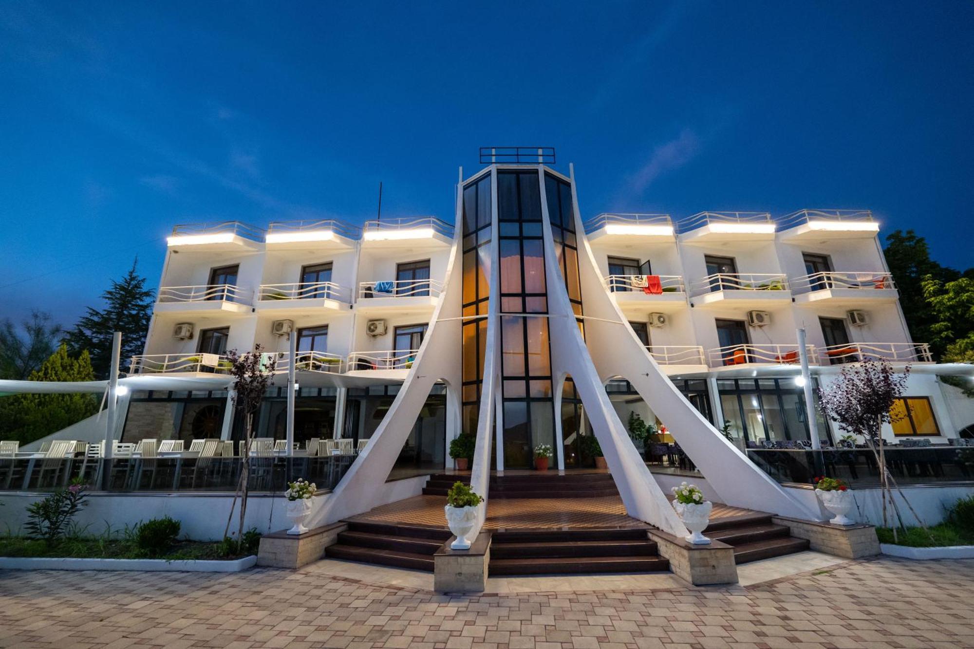 Edva Resort Radhime Luaran gambar