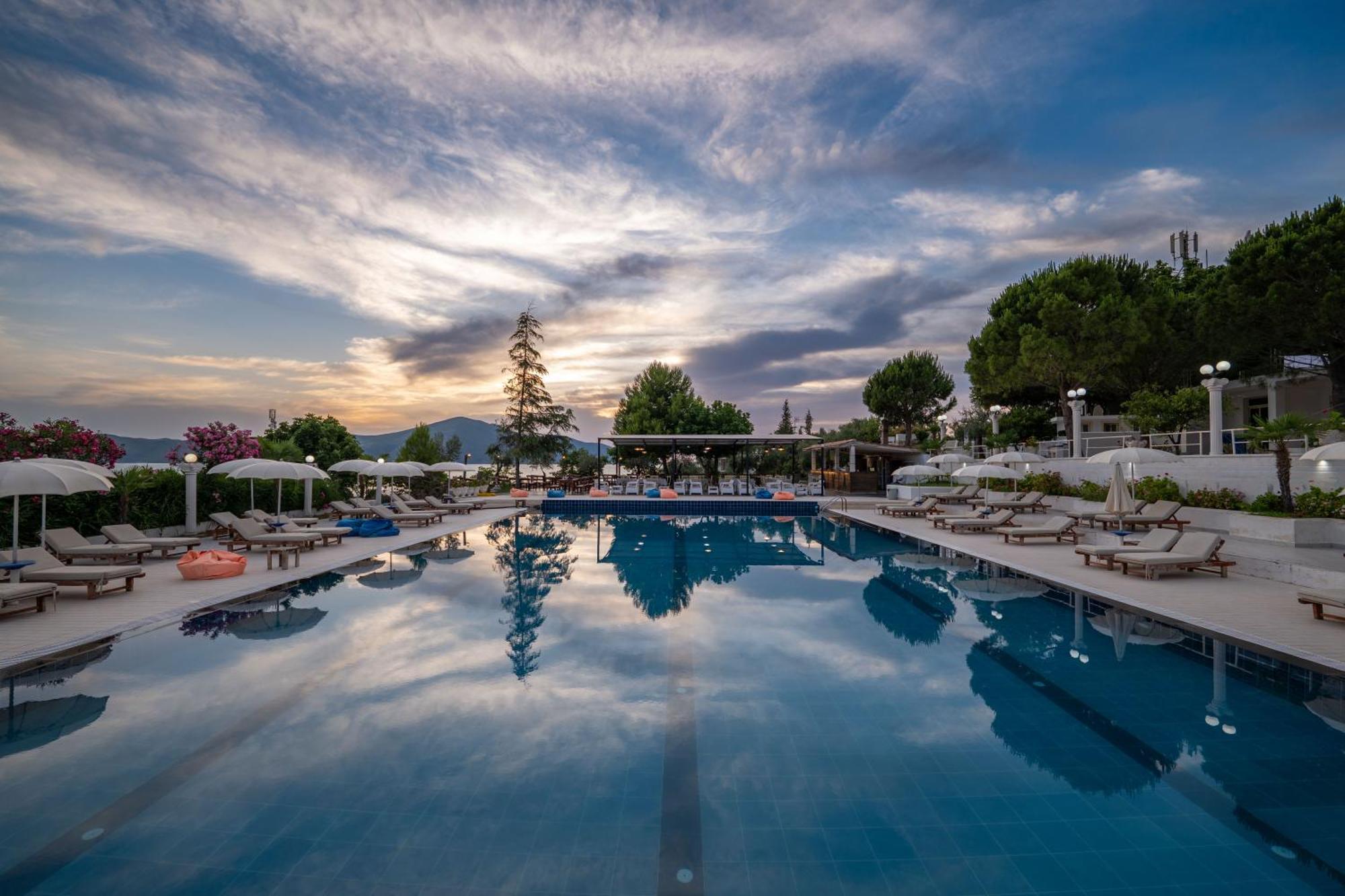 Edva Resort Radhime Luaran gambar
