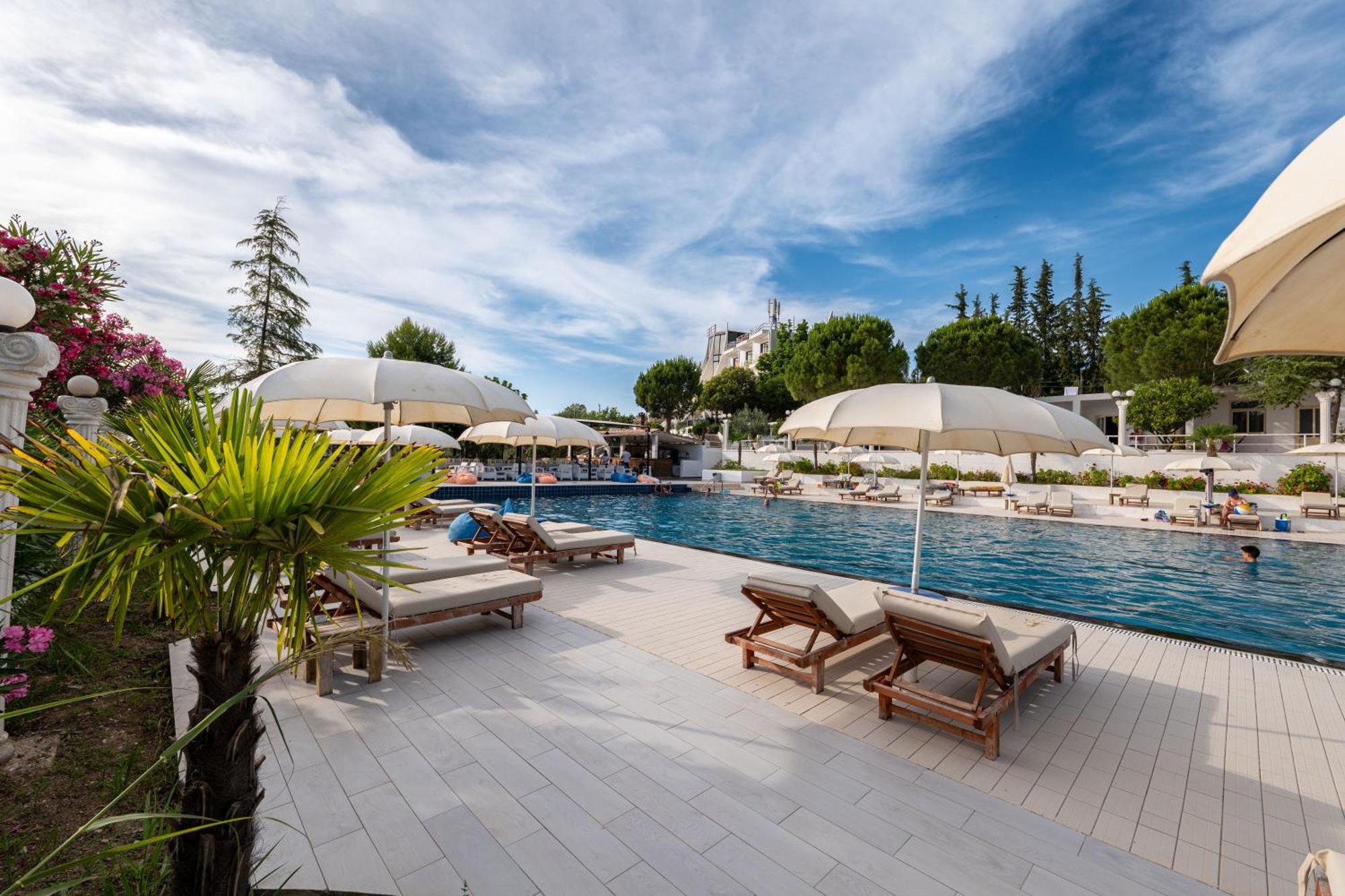 Edva Resort Radhime Luaran gambar