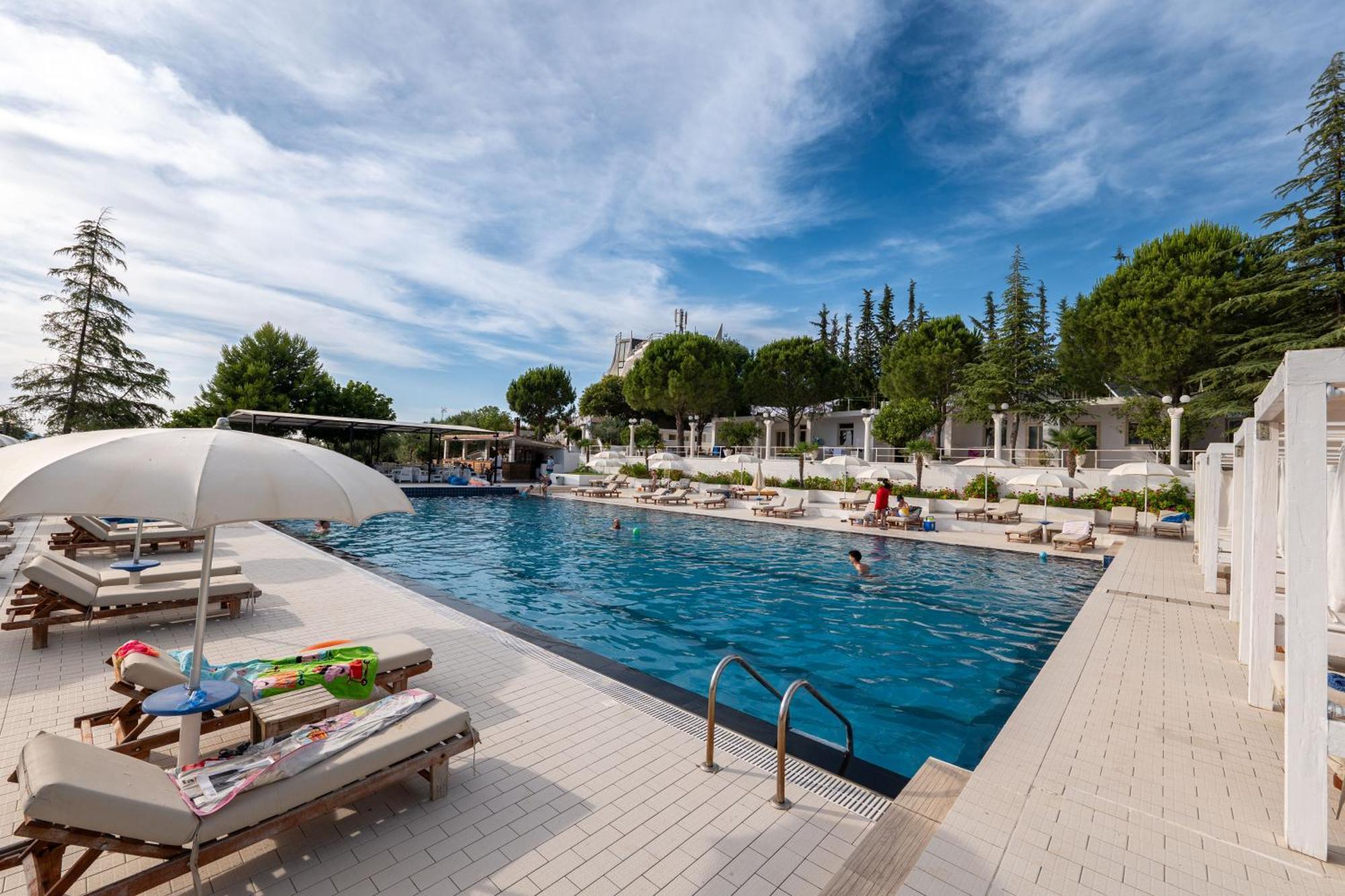 Edva Resort Radhime Luaran gambar