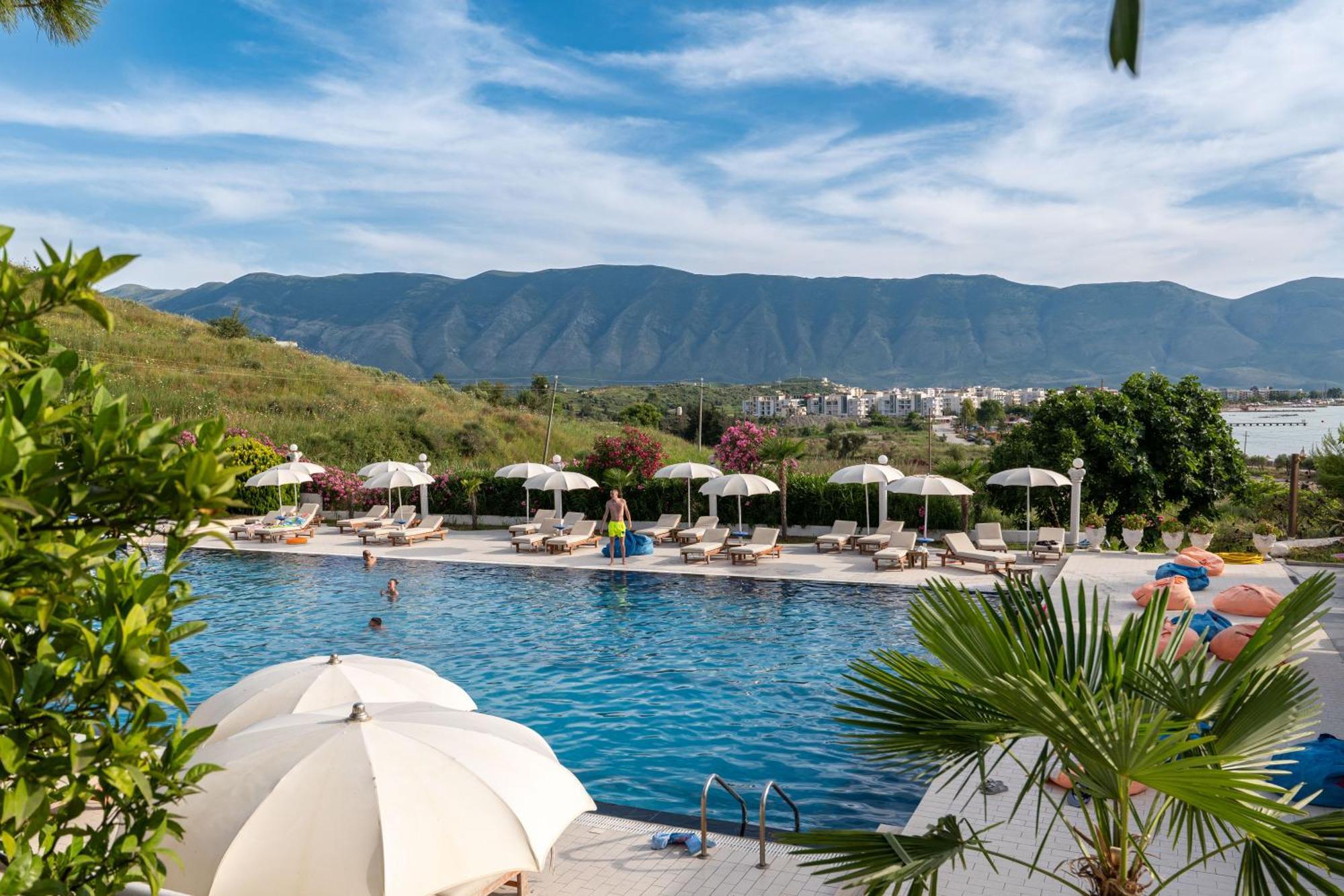 Edva Resort Radhime Luaran gambar