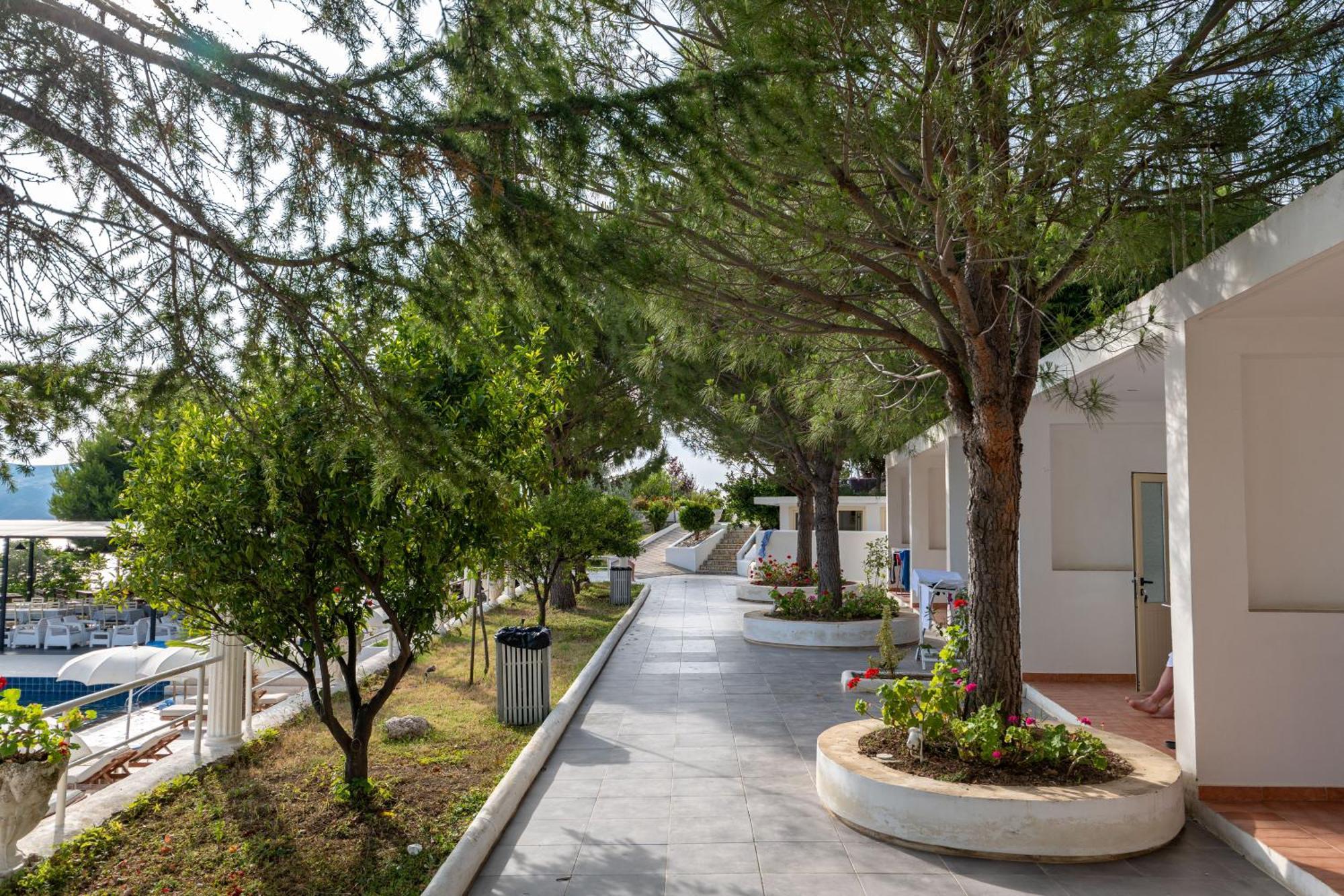 Edva Resort Radhime Luaran gambar