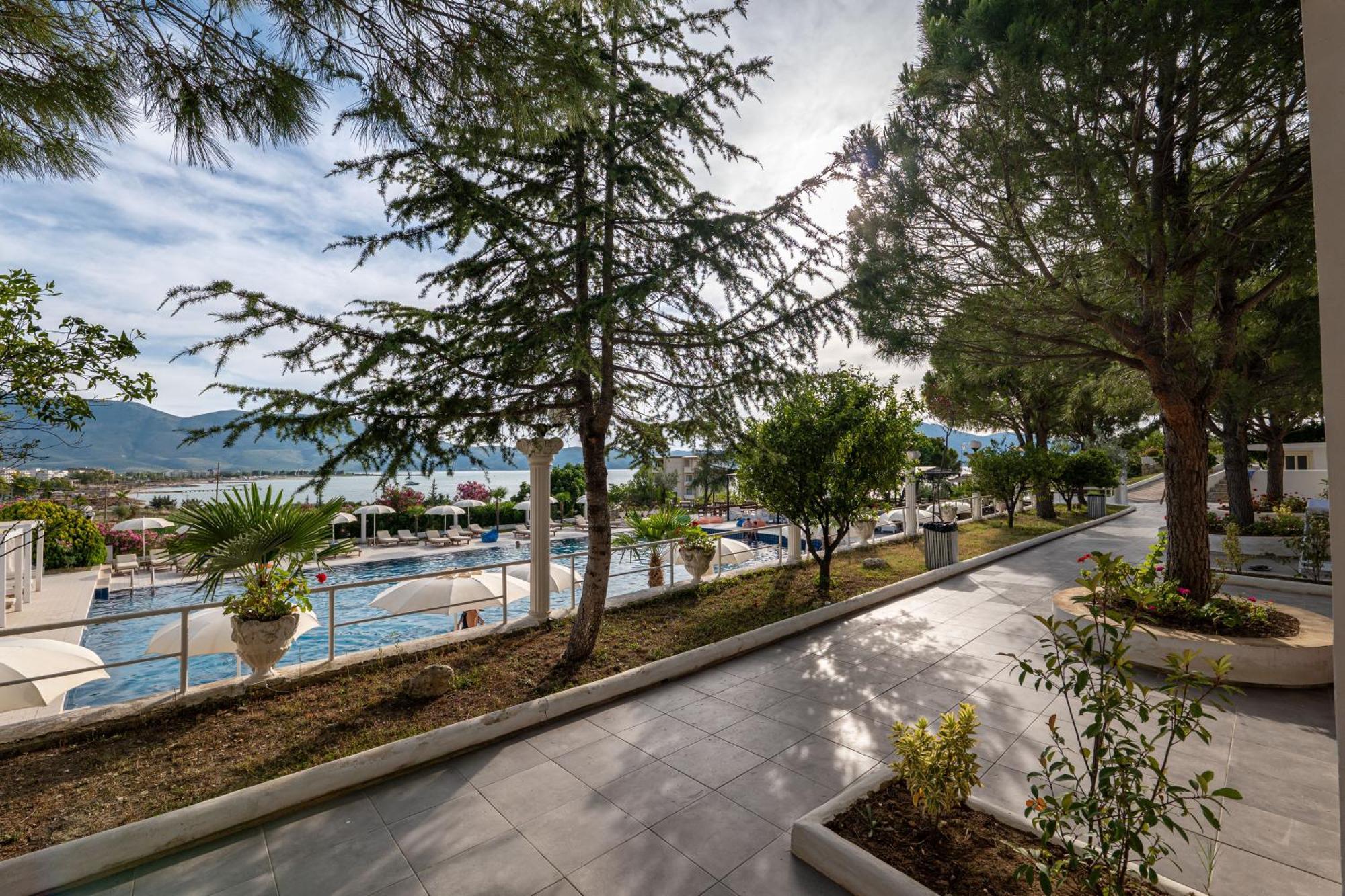 Edva Resort Radhime Luaran gambar